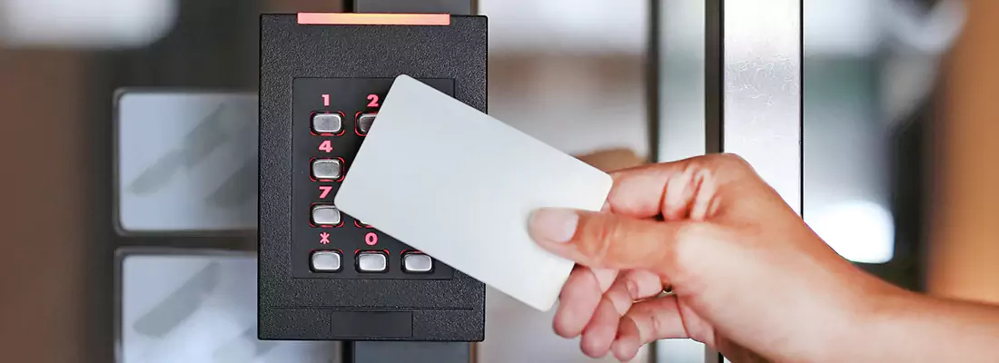 Benefits of Card Lock Readers for Properties in Bayshore Gardens, FL