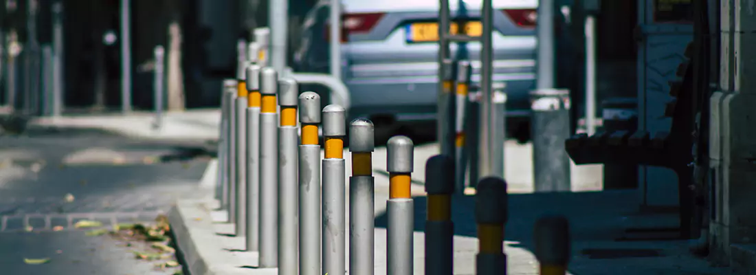 Safe and Convenient Retractable Barrier Column Systems for Properties in Bayshore Gardens, FL